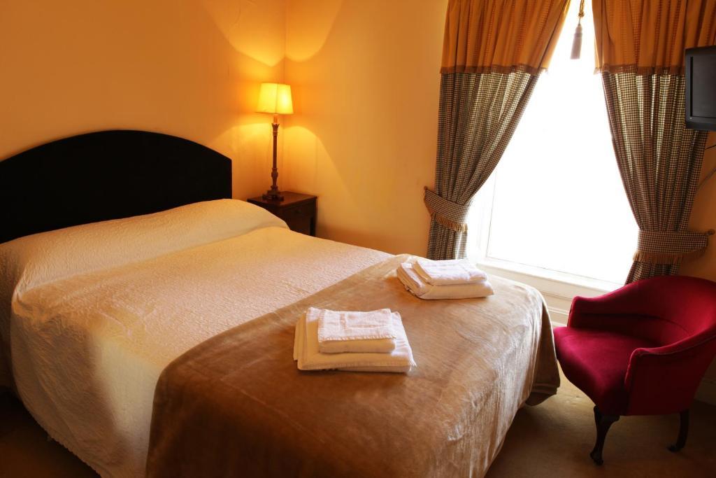 Crotty'S Pub & Accommodation Kilrush Chambre photo