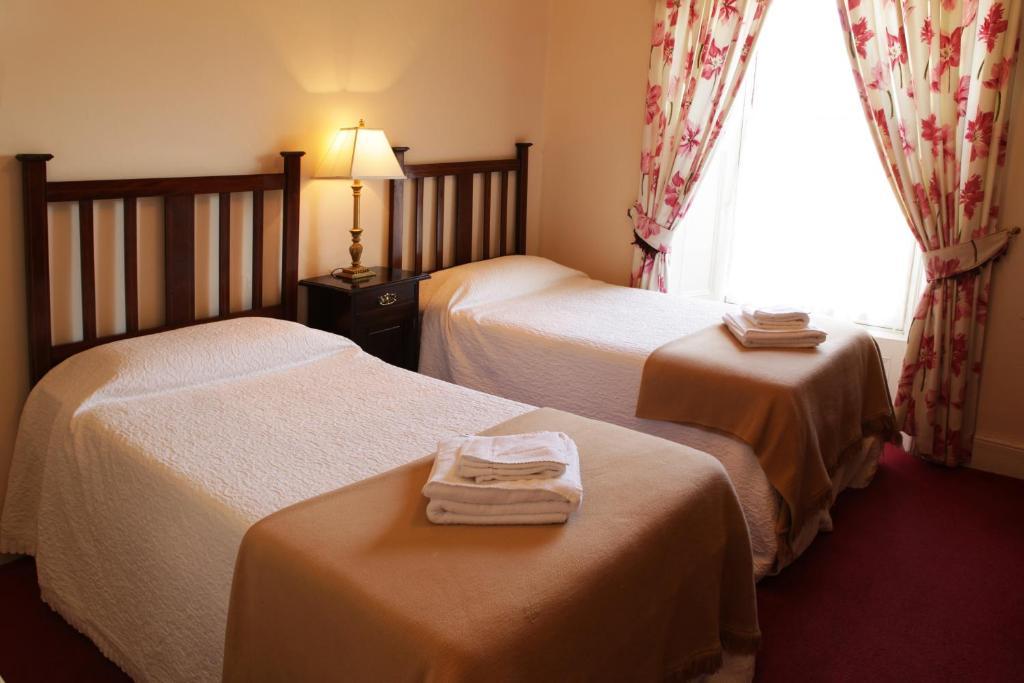 Crotty'S Pub & Accommodation Kilrush Chambre photo